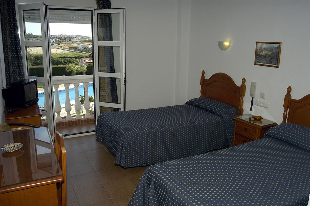 Hotel Diufain Conil De La Frontera Bilik gambar