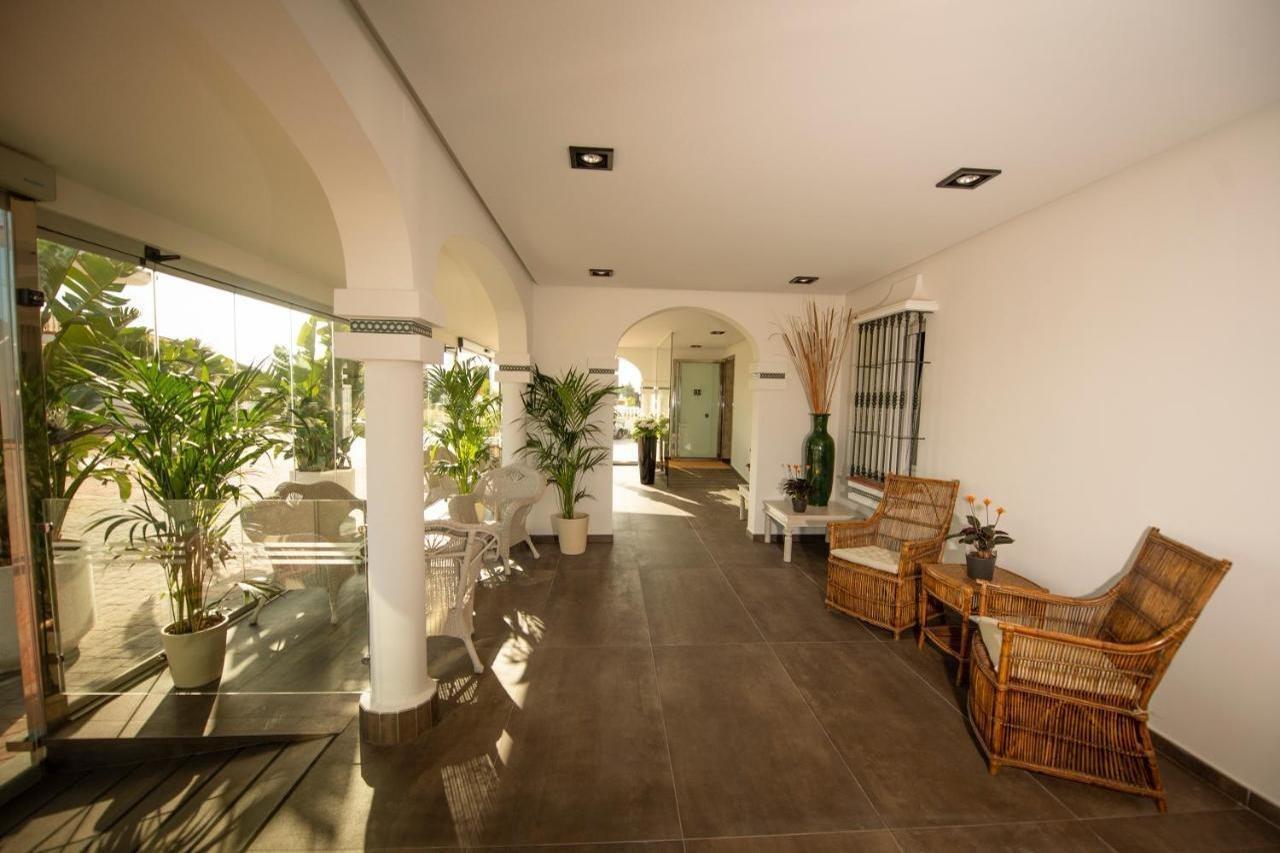 Hotel Diufain Conil De La Frontera Luaran gambar