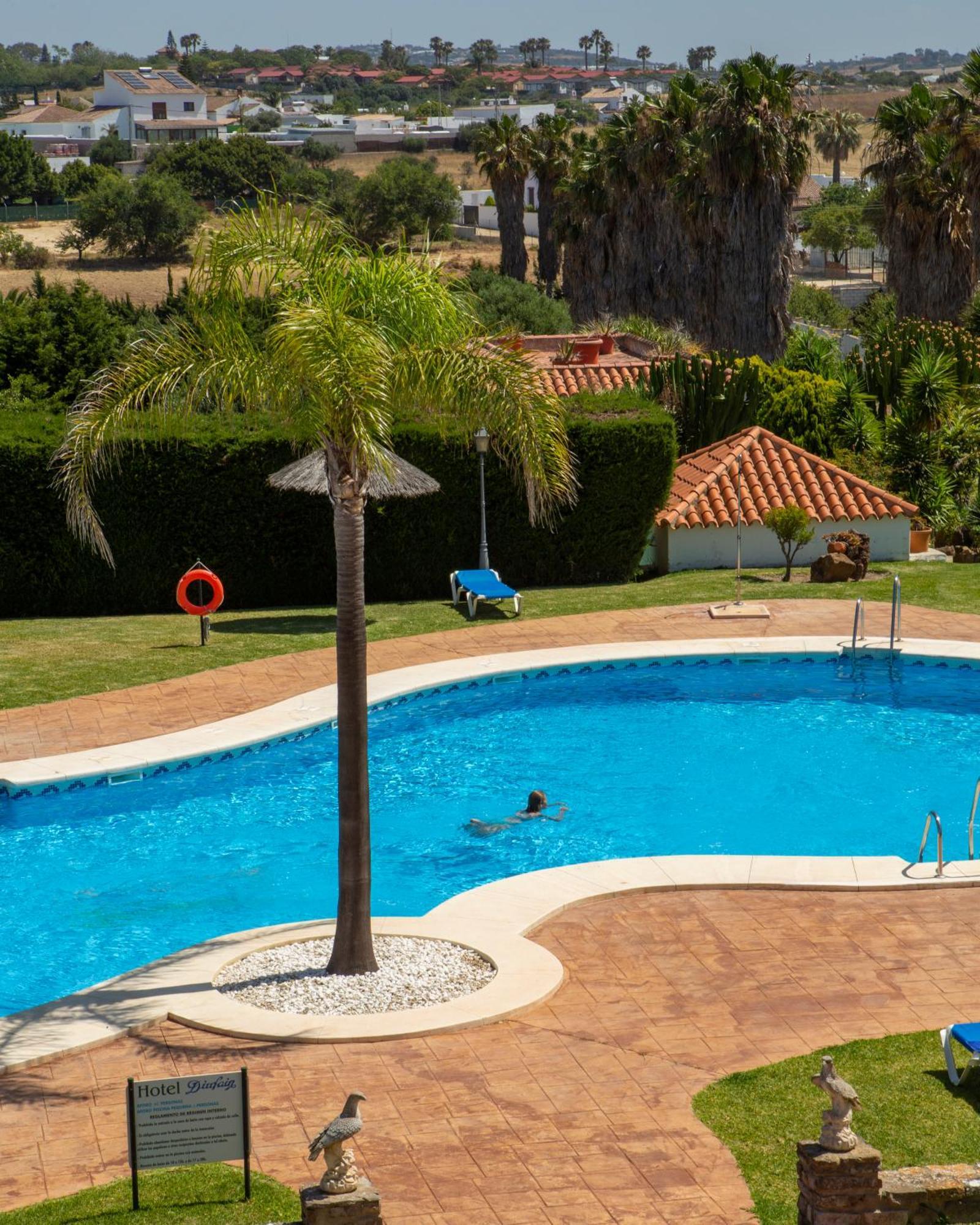 Hotel Diufain Conil De La Frontera Luaran gambar