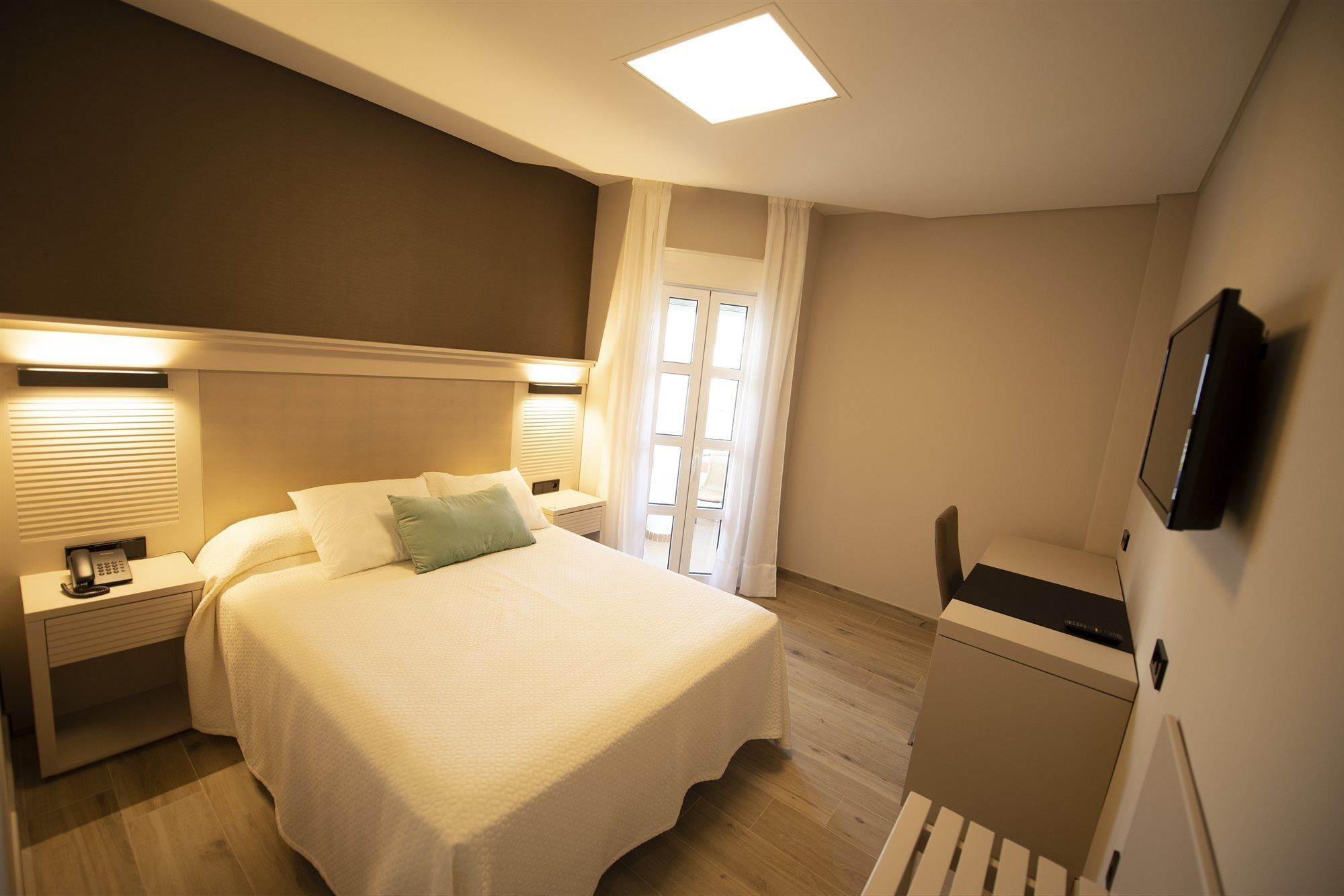 Hotel Diufain Conil De La Frontera Luaran gambar